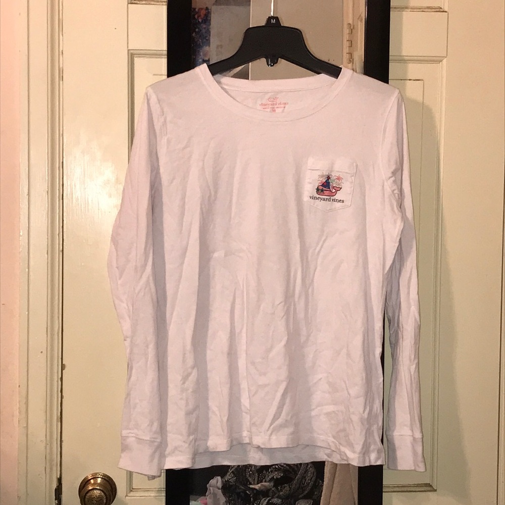 ⭐ BOGO ⭐ Vineyard Vines New Year’s Long Sleeve